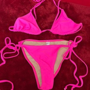 Brand New! Neon Pink Bikini Set 💝(make me an offer)